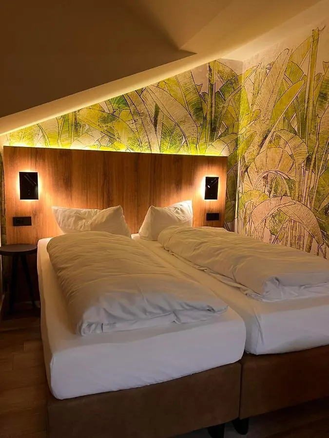 Hotel-Restaurant Amadeus Altwarmbuchen Hotel