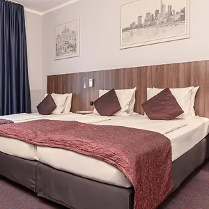*** Hotell Ramada By Wyndham Frankfurt Station Tyskland