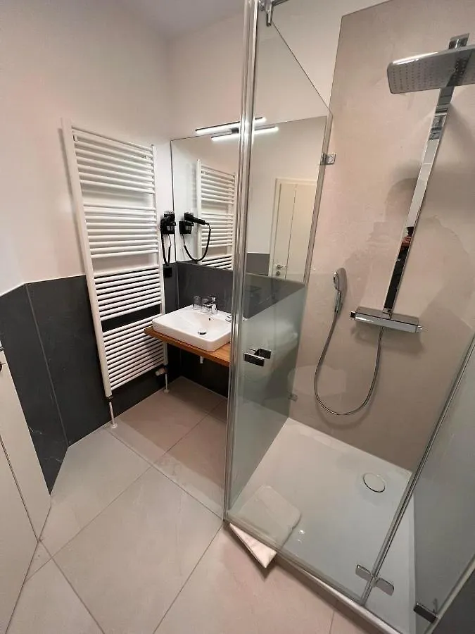 Hotel-Restaurant Amadeus Altwarmbuchen 3*,  Γερμανία