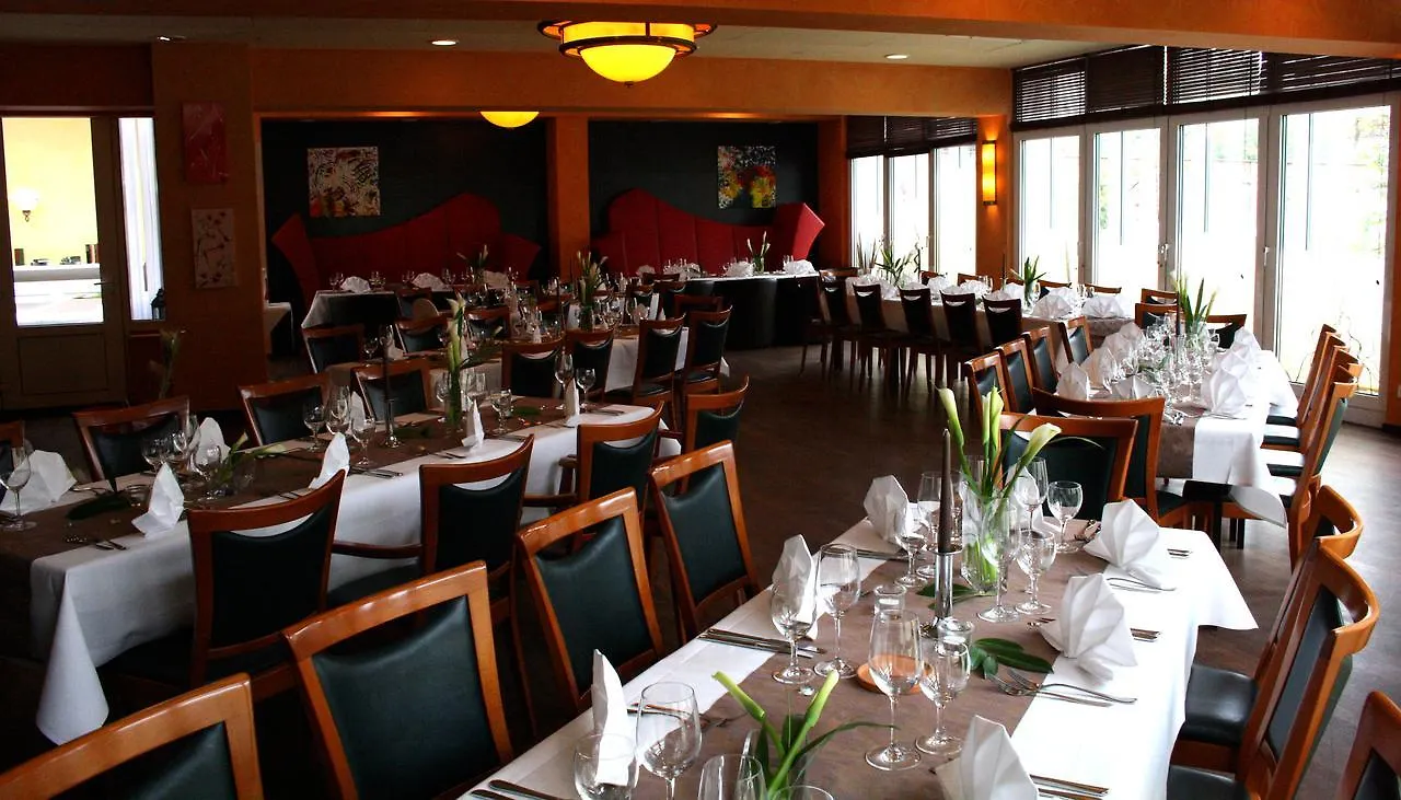 Hotel-Restaurant Amadeus Altwarmbuchen Ξενοδοχείο